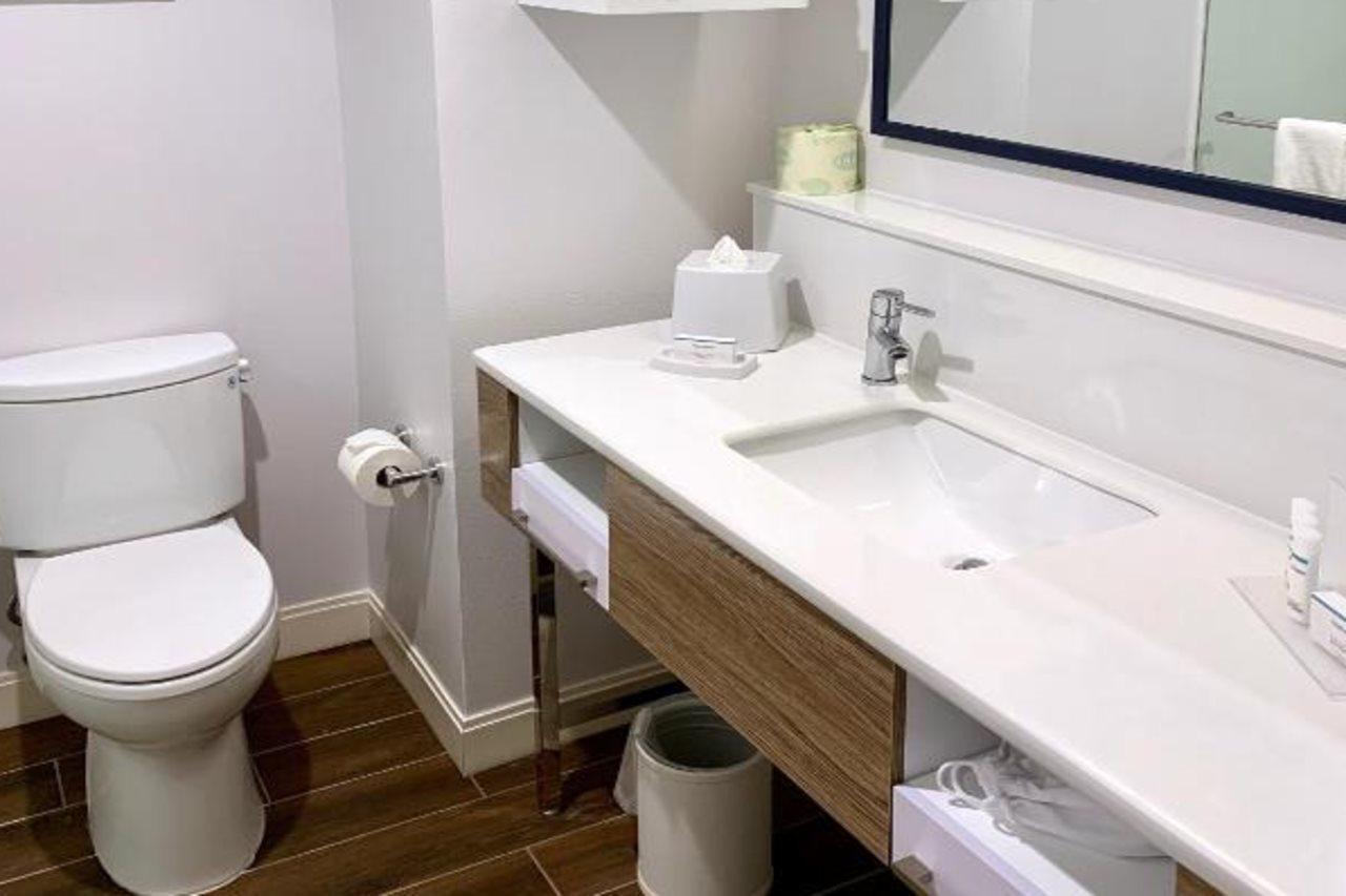 Hampton Inn Cranbury Buitenkant foto